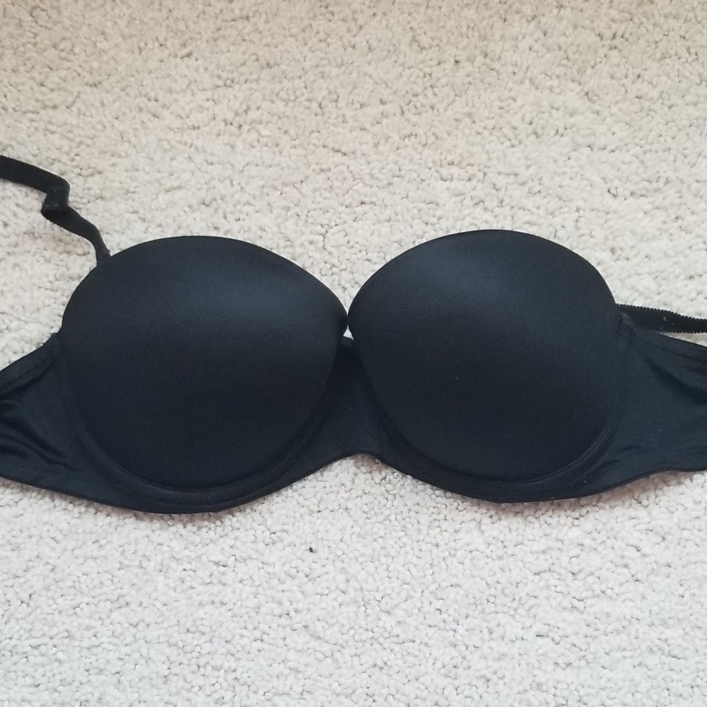 black push-up bra